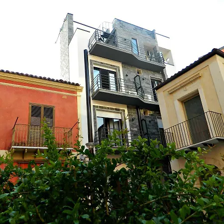 Il Borghese Tourist House Alojamento de Acomodação e Pequeno-almoço Gela