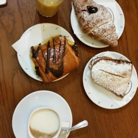 Il Borghese Tourist House Alojamento de Acomodação e Pequeno-almoço 3*