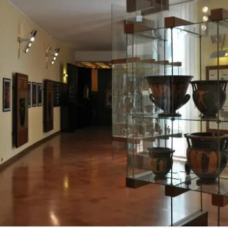 Il Borghese Tourist House Bed & Breakfast 3*