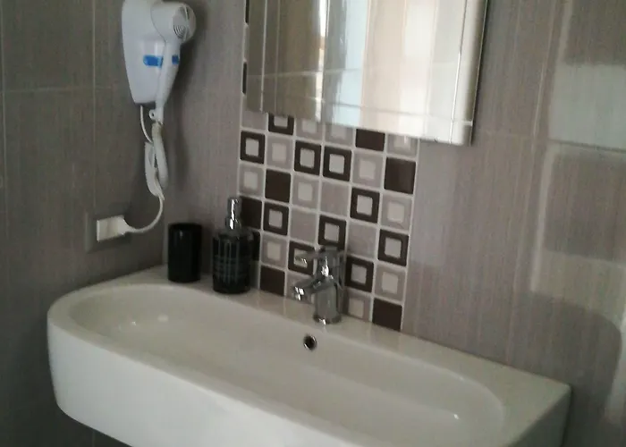 Il Borghese Tourist House Bed & Breakfast 3*